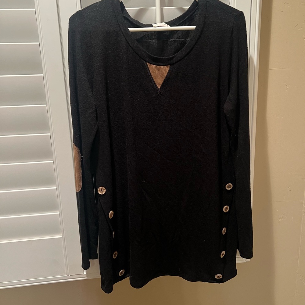 Vanilla Bay Women’s Black Long Sleeve Top with Tan Accents size large